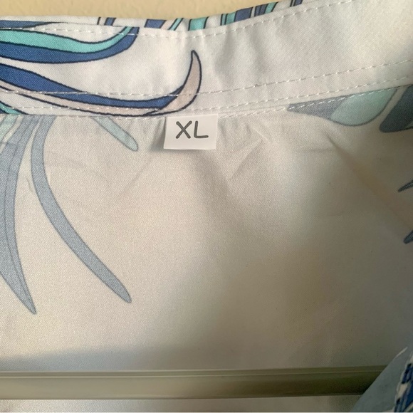 Tropical flower Print Hawaiian Men's Shirt size XL EUC - Picture 4 of 4